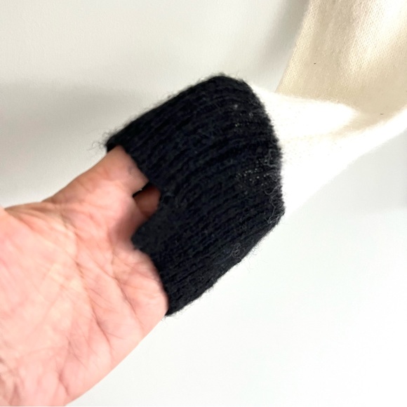 A.L.C. Ivory w Black Trim Wool Alpaca Blend Crew Neck Lightweight Sweater Sz S/P - Picture 4 of 12